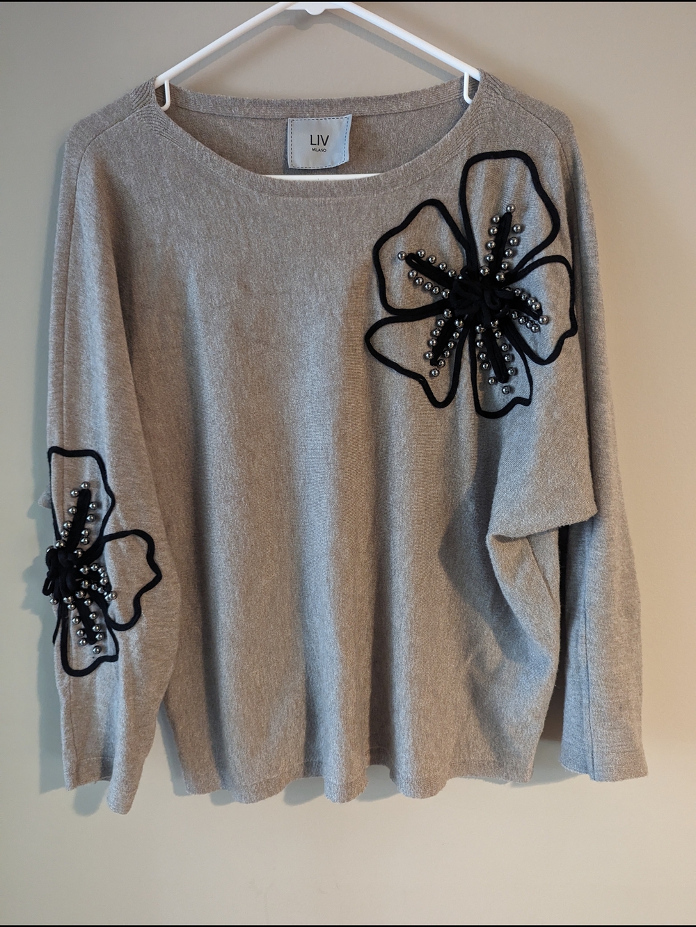 LIV Milano Beige Knit Lightweight Crew Neck Beaded Floral Pullover Sweater